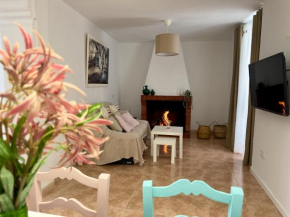 CASA MARÍA LA ROMANA, Torres